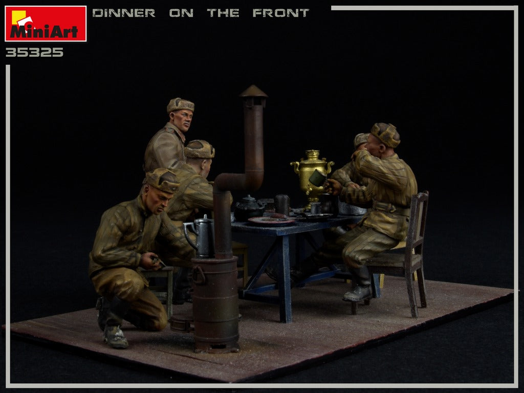 MiniArt 1/35 Military - Dinner on the front - 35325