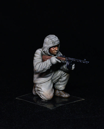MiniArt 1/35 Military - Soviet Assault Infantry (Winter Cloaks) - 35226