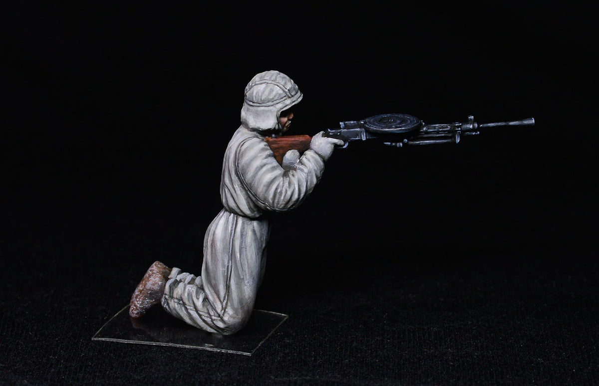MiniArt 1/35 Military - Soviet Assault Infantry (Winter Cloaks) - 35226