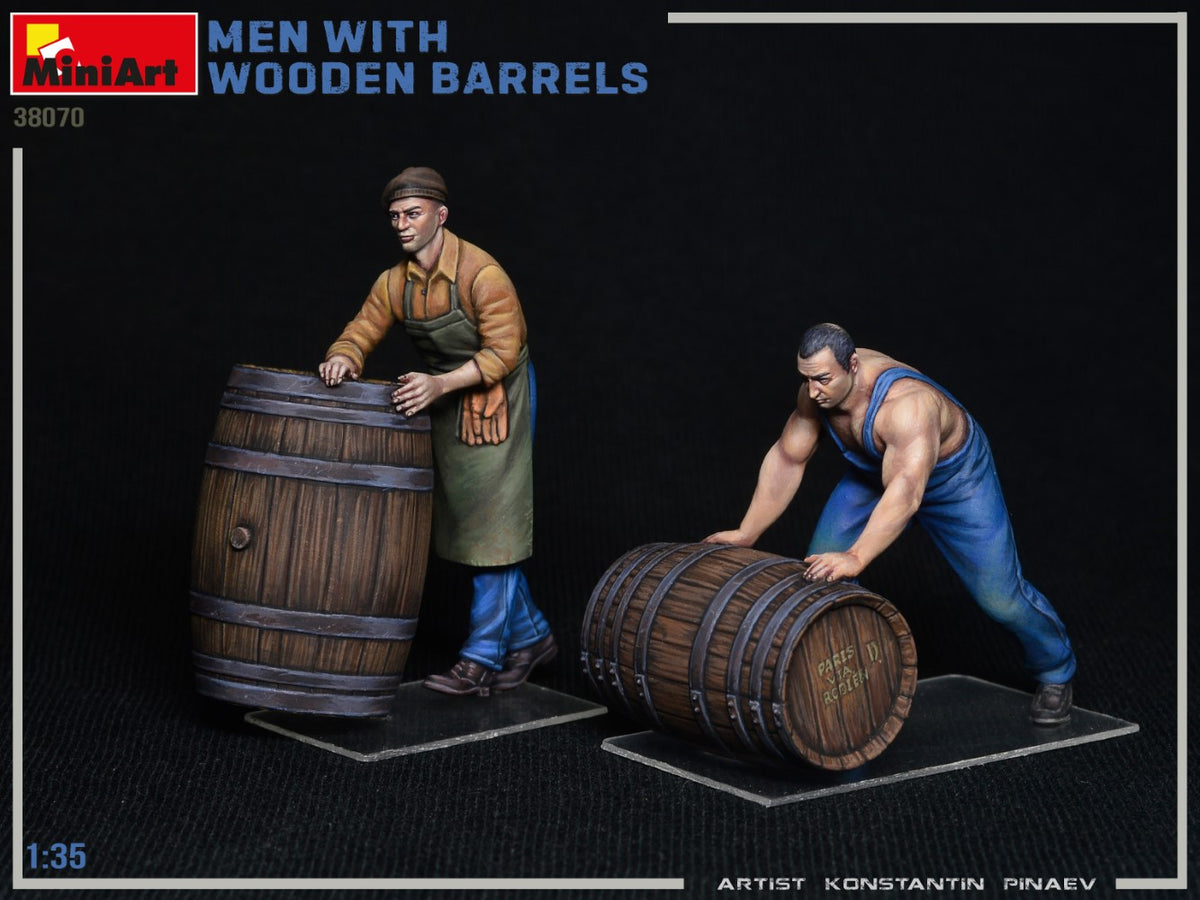 MiniArt 1/35 Military - Men with Wooden Barrels - 38070
