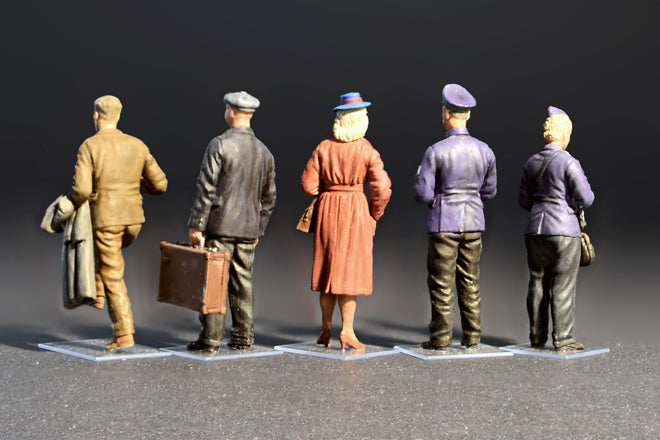 MiniArt 1/35 Military - Tram Crew With Passengers - 38007