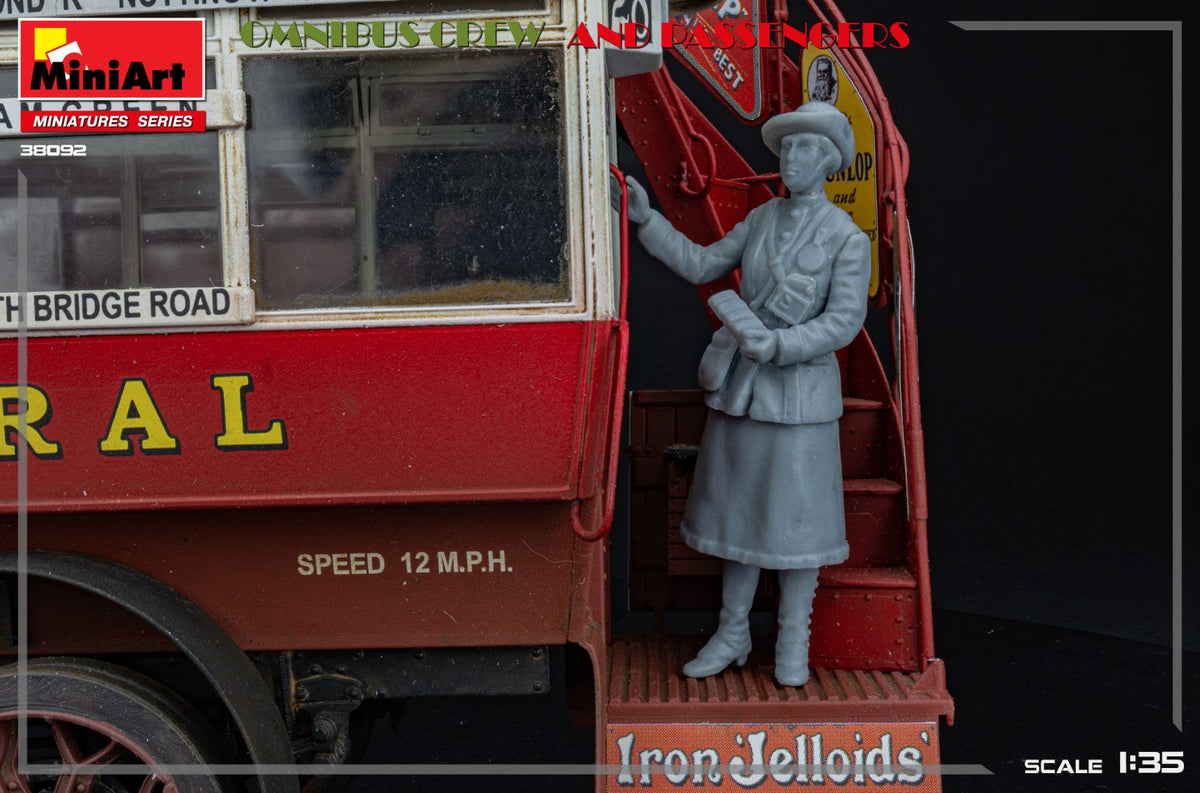 MiniArt 1/35 Military - Omnibus Crew and Passengers - 38092