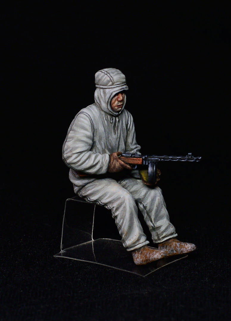 MiniArt 1/35 Military - Soviet Assault Infantry (Winter Cloaks) - 35226