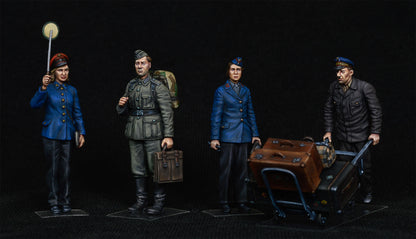MiniArt 1/35 Military - German Train Station Staff 1930-40's - 38010