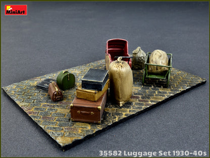 MiniArt 1/35 Military - Luggage Set 1930-40s - 35582