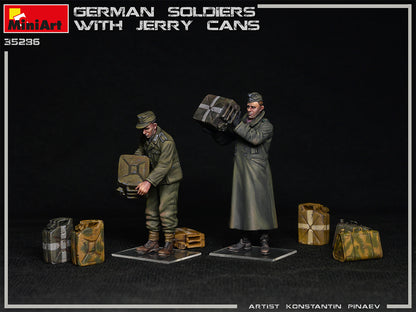 MiniArt 1/35 Military - German Soldiers w/ Jerry Cans - 35286