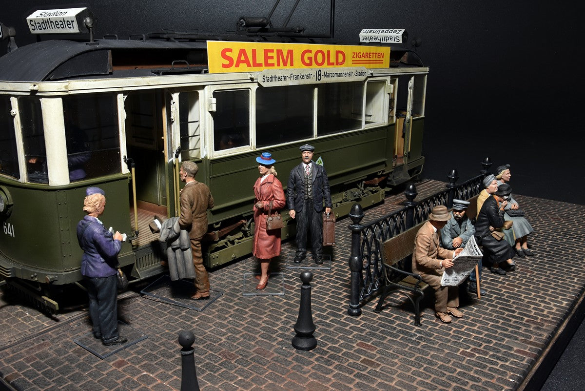 MiniArt 1/35 Military - European Tram Car with Crew & Passengers - 38009