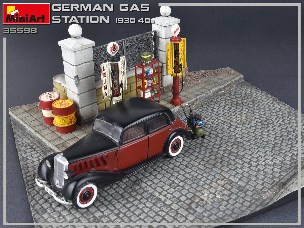 MiniArt 1/35 Military - German Gas Station 1930-40's - 35598
