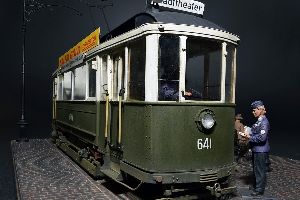 MiniArt 1/35 Military - European Tram Car with Crew & Passengers - 38009