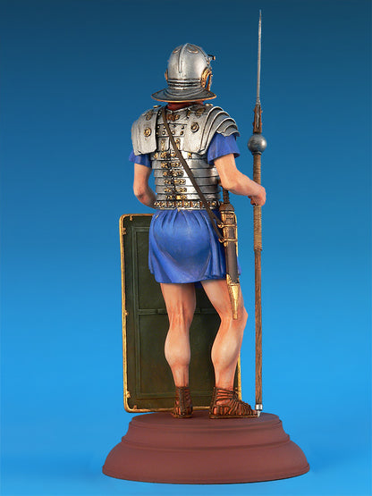 MiniArt 1/16 Figures & Miniatures - Roman Legionary II Century AD - 16007