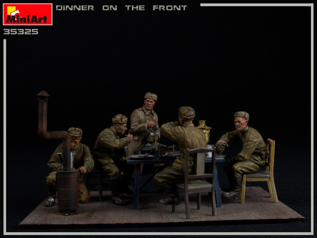 MiniArt 1/35 Military - Dinner on the front - 35325