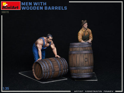 MiniArt 1/35 Military - Men with Wooden Barrels - 38070