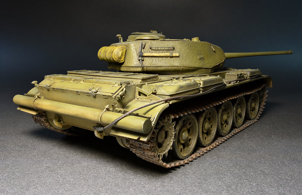 MiniArt 1/35 Military - T-44M Soviet Medium Tank - 37002