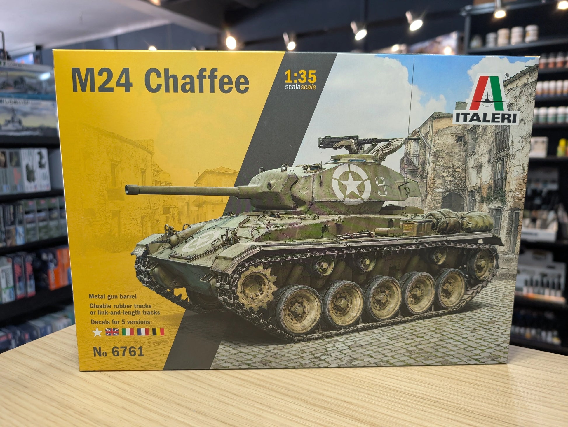 Italeri 1/35 Military - M24 "Chaffee" - 6761 - Product Image