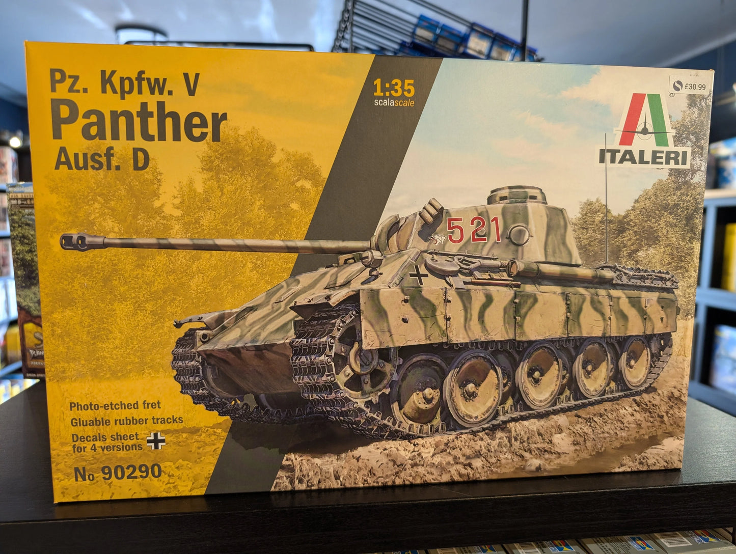 Italeri 1/35 Military - Pz. Kpfw. V Panther Ausf. D - 90290 - Product Image