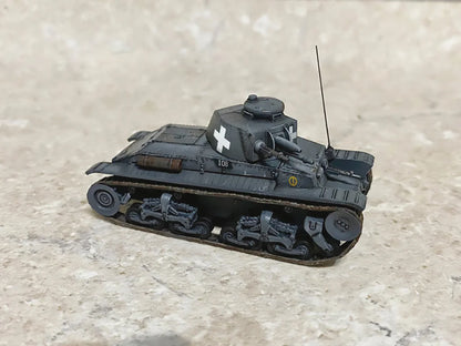 Italeri 1/72 Military - Panzerkampfwagen 35 (T) - 7084 - Product Image