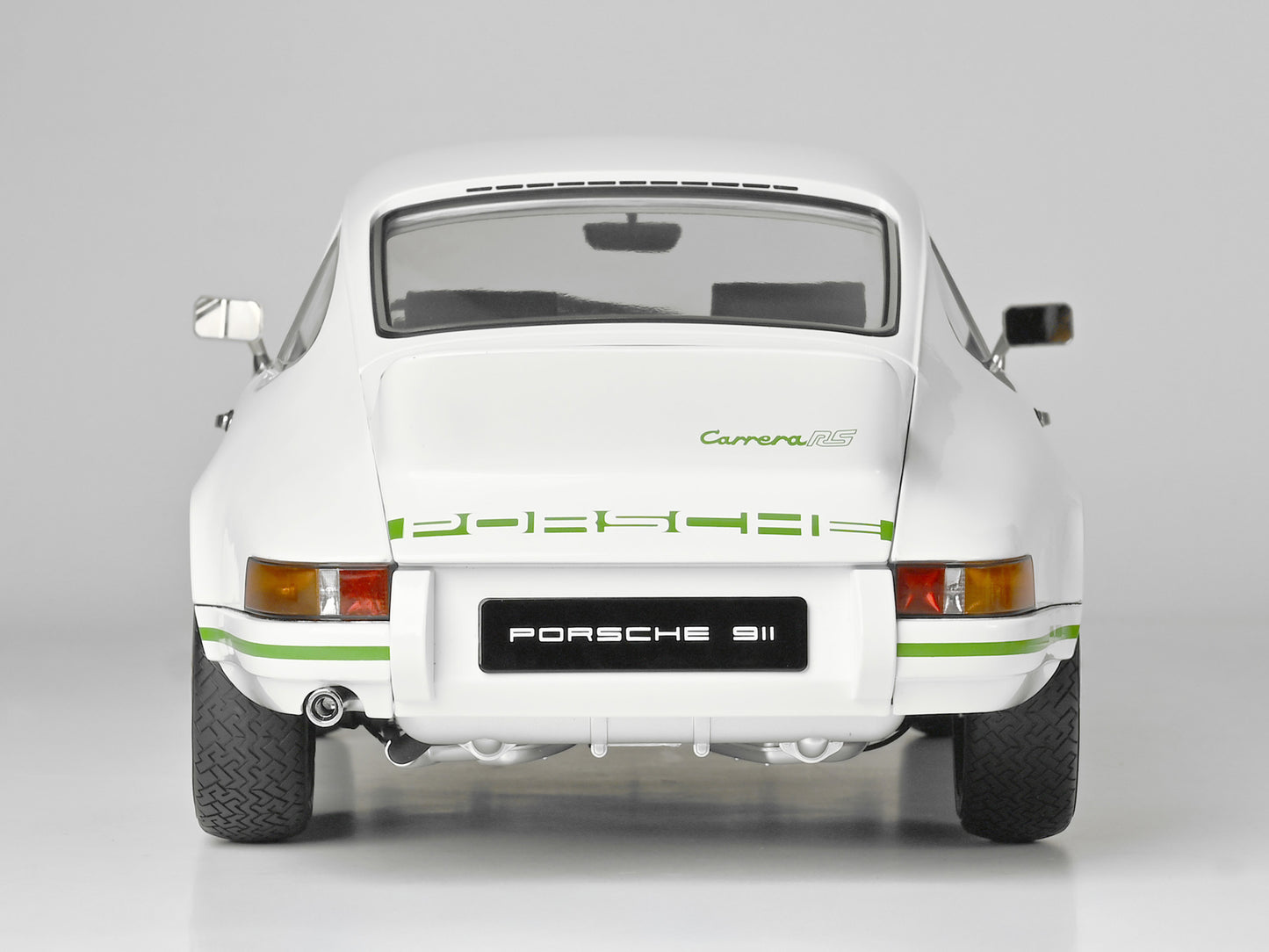 IXO Collections - White Porsche 911 Carsrera RS 2.7 1/8 Scale Metal & Plastic Kit - IXC911FKW