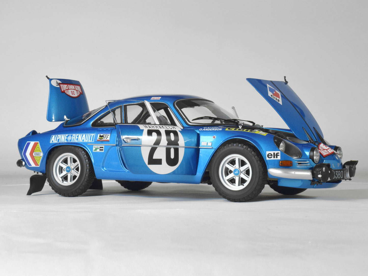 IXO Collections - Alpine A110 1600 S Rally 1/8 Scale Metal & Plastic Kit (Plain White Box) - IXCALPFK