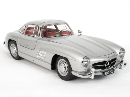 IXO Collections - Mercedes 300 SL Silver 1/8 Scale Metal & Plastic Kit - IXCMBCFK