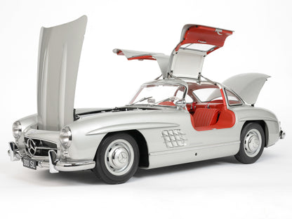 IXO Collections - Mercedes 300 SL Silver 1/8 Scale Metal & Plastic Kit - IXCMBCFK