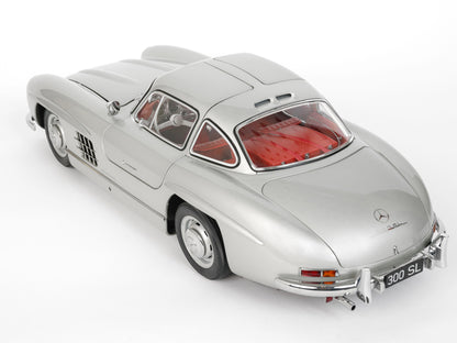 IXO Collections - Mercedes 300 SL Silver 1/8 Scale Metal & Plastic Kit - IXCMBCFK