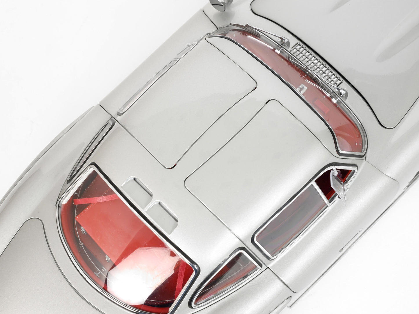IXO Collections - Mercedes 300 SL Silver 1/8 Scale Metal & Plastic Kit - IXCMBCFK