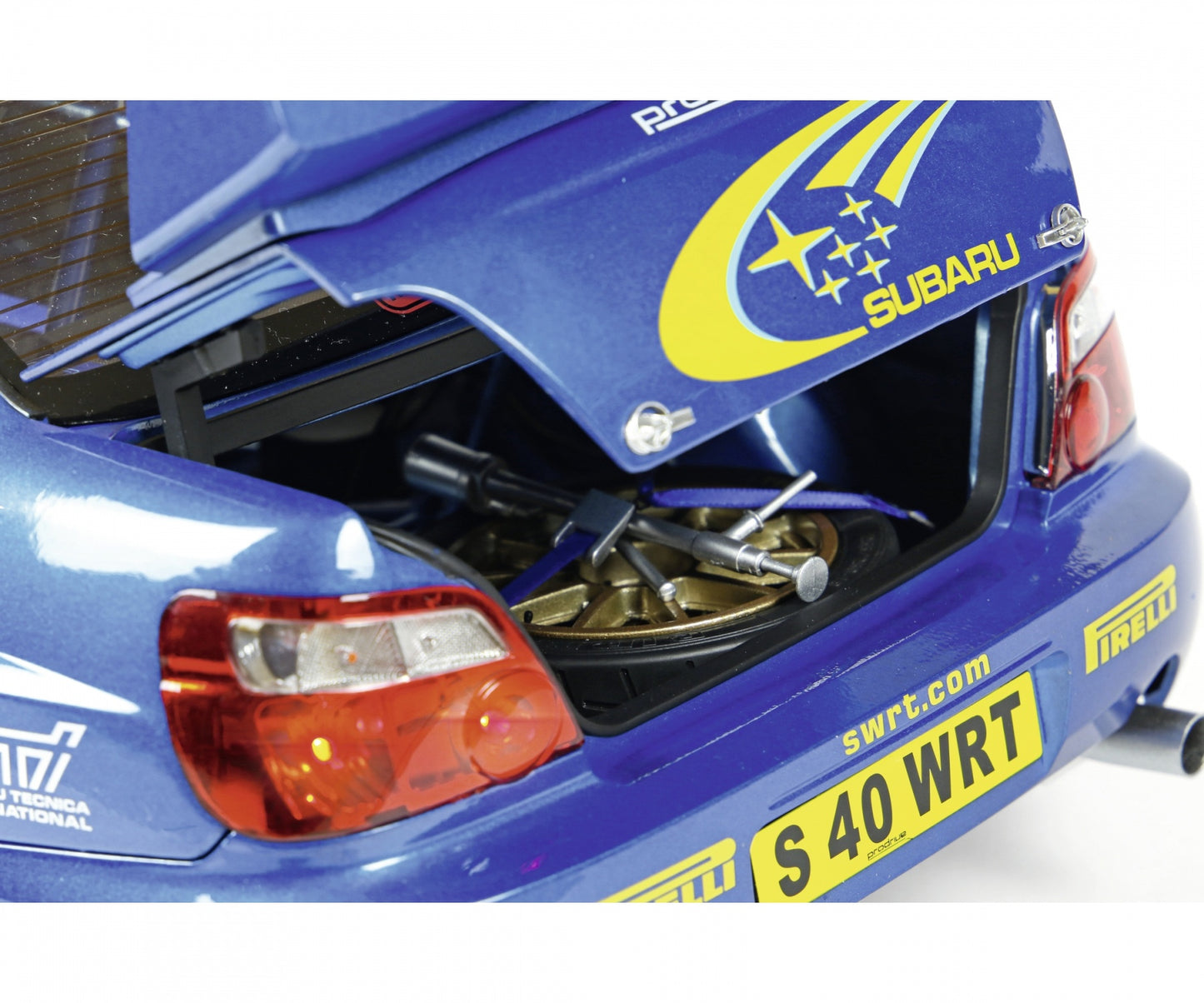 IXO Collections - Subaru Impreza 1/8 Scale Metal & Plastic Kit - IXCSUBFK