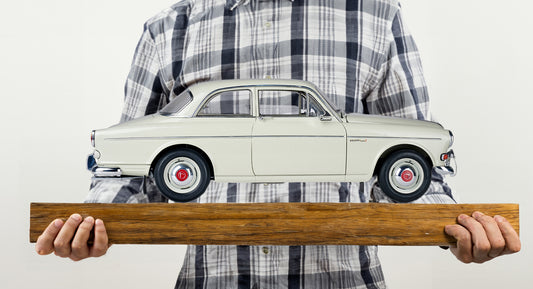 IXO Collections - Volvo S122 Amazon 1/8 Scale Metal & Plastic Kit - IXCVOLFK