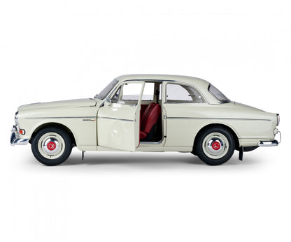 IXO Collections - Volvo S122 Amazon 1/8 Scale Metal & Plastic Kit - IXCVOLFK