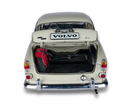IXO Collections - Volvo S122 Amazon 1/8 Scale Metal & Plastic Kit - IXCVOLFK