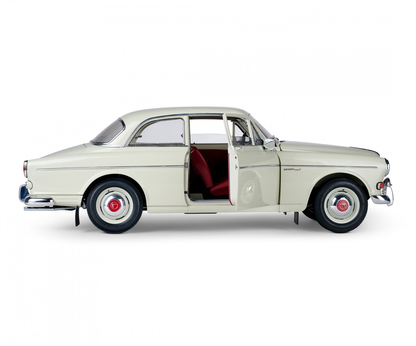 IXO Collections - Volvo S122 Amazon 1/8 Scale Metal & Plastic Kit - IXCVOLFK