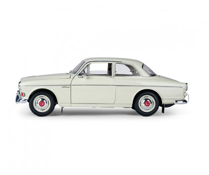 IXO Collections - Volvo S122 Amazon 1/8 Scale Metal & Plastic Kit - IXCVOLFK