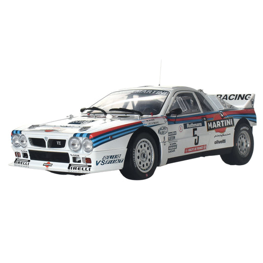 IXO Lancia Rally 037 IXCLNCFK – front three quarter view