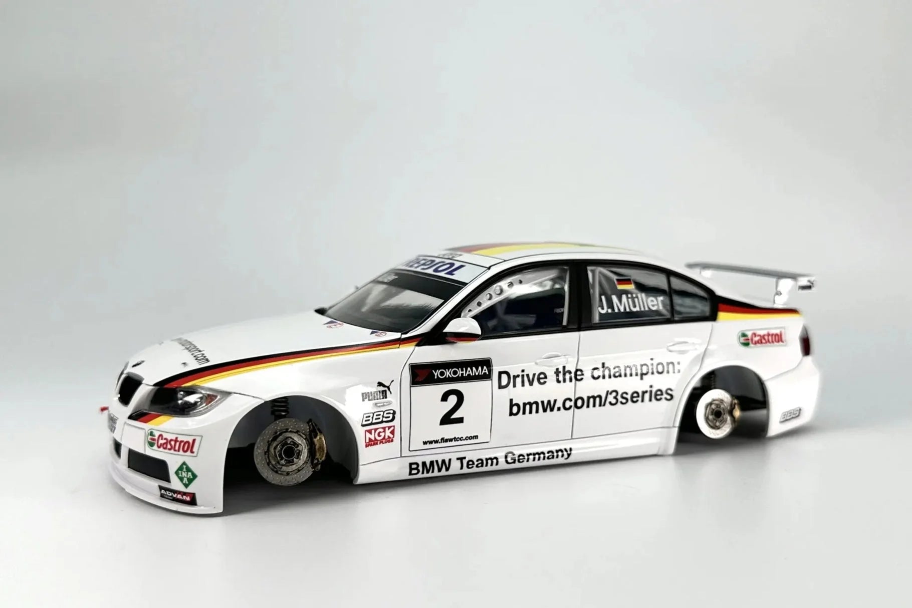 NUNU 1/24 Cars - BMW 320si E90 WTCC Brands Hatch 2008 Winner - NU24037 - Product Image