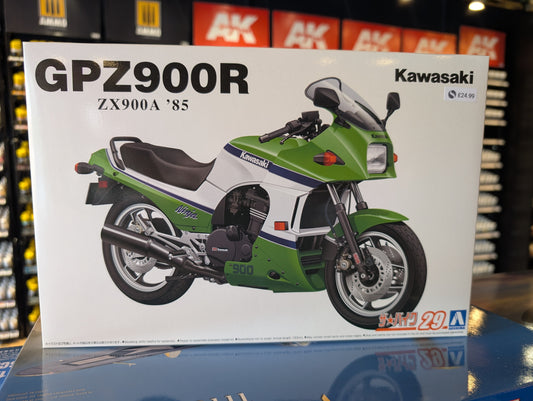 1/12 Aoshima - Kawasaki GPZ900R Ninja '85