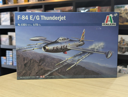 Italeri 1/72 Aircraft - F-84G Thunderjet Fighter-Bomber - 1321