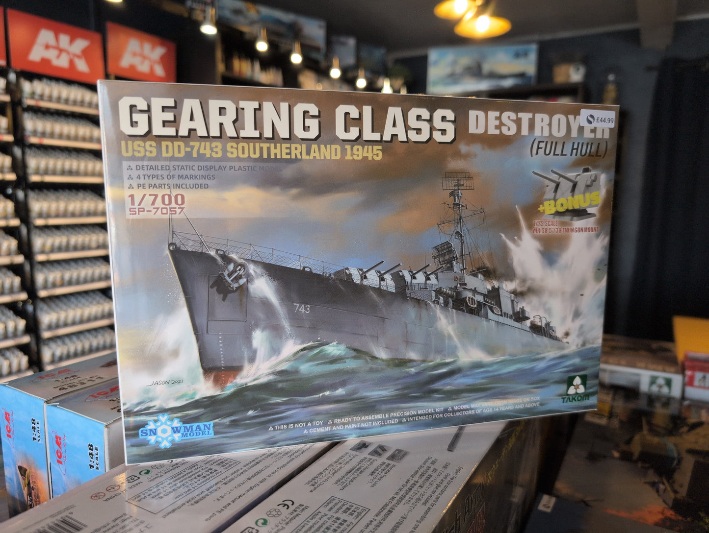 1/700 Takom - US Navy USS Southerland DD-743 1945 U.S. Destroyer Ship (Full Hull)