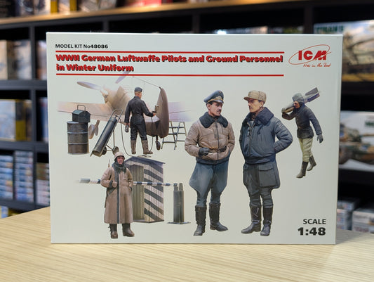 ICM Figures 1:48 - WWII German Luftwaffe Pilots & Ground Personnel In Winter Uniform 5 Figures - ICM48086