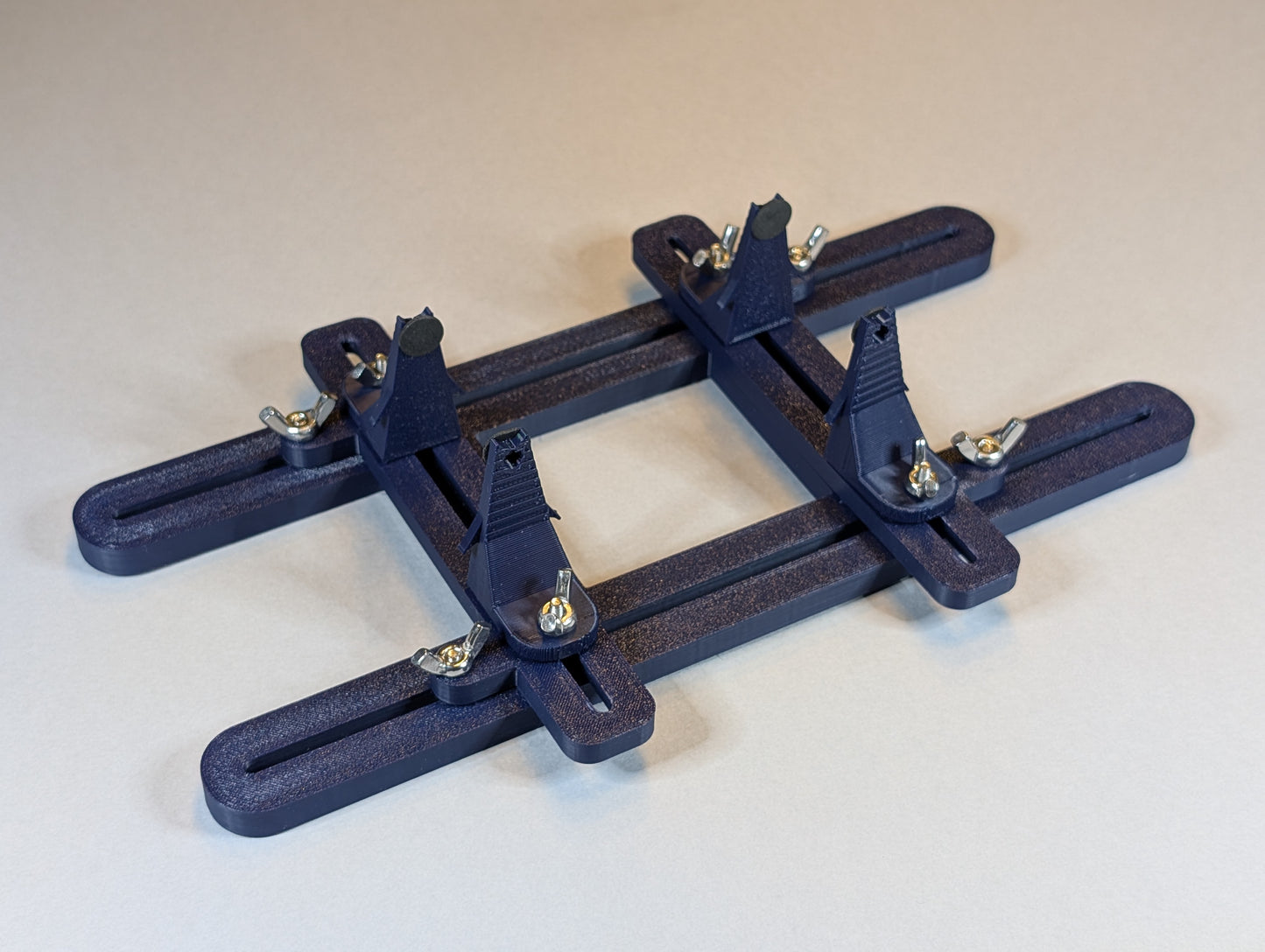 Model Vehicle Berth / Building Cradle for scales up to 1/16