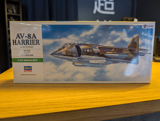 1/72 Hasegawa - AV-8A Harrier (U.S.M.C Attacker)