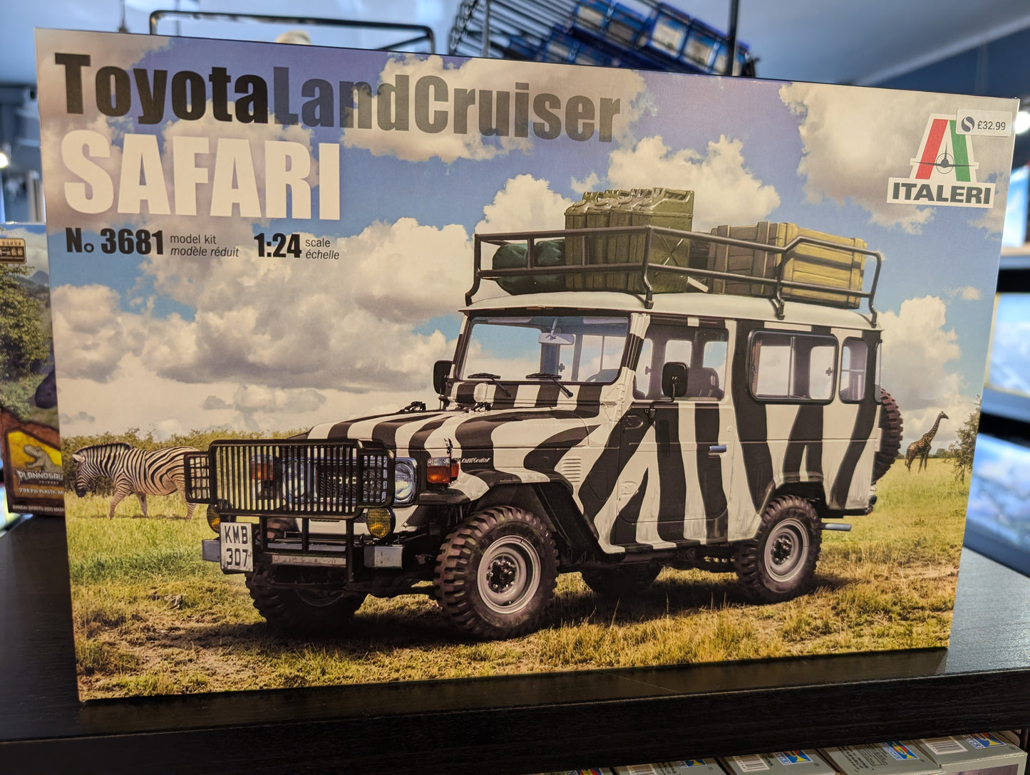 Italeri 1/24 Cars - Toyota Land Cruiser Safari - 3681
