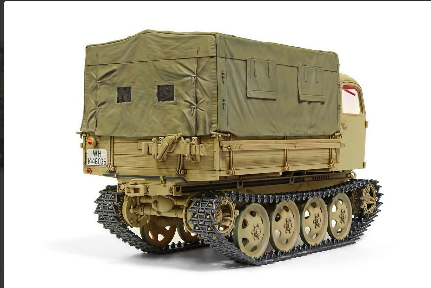 Tamiya 1/35 RSO/01 German Tractor 35394 -- box