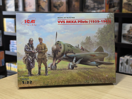 ICM Figures 1:32 - VVS RKKA Pilots (1939-1942) 3 Figures - ICM32102
