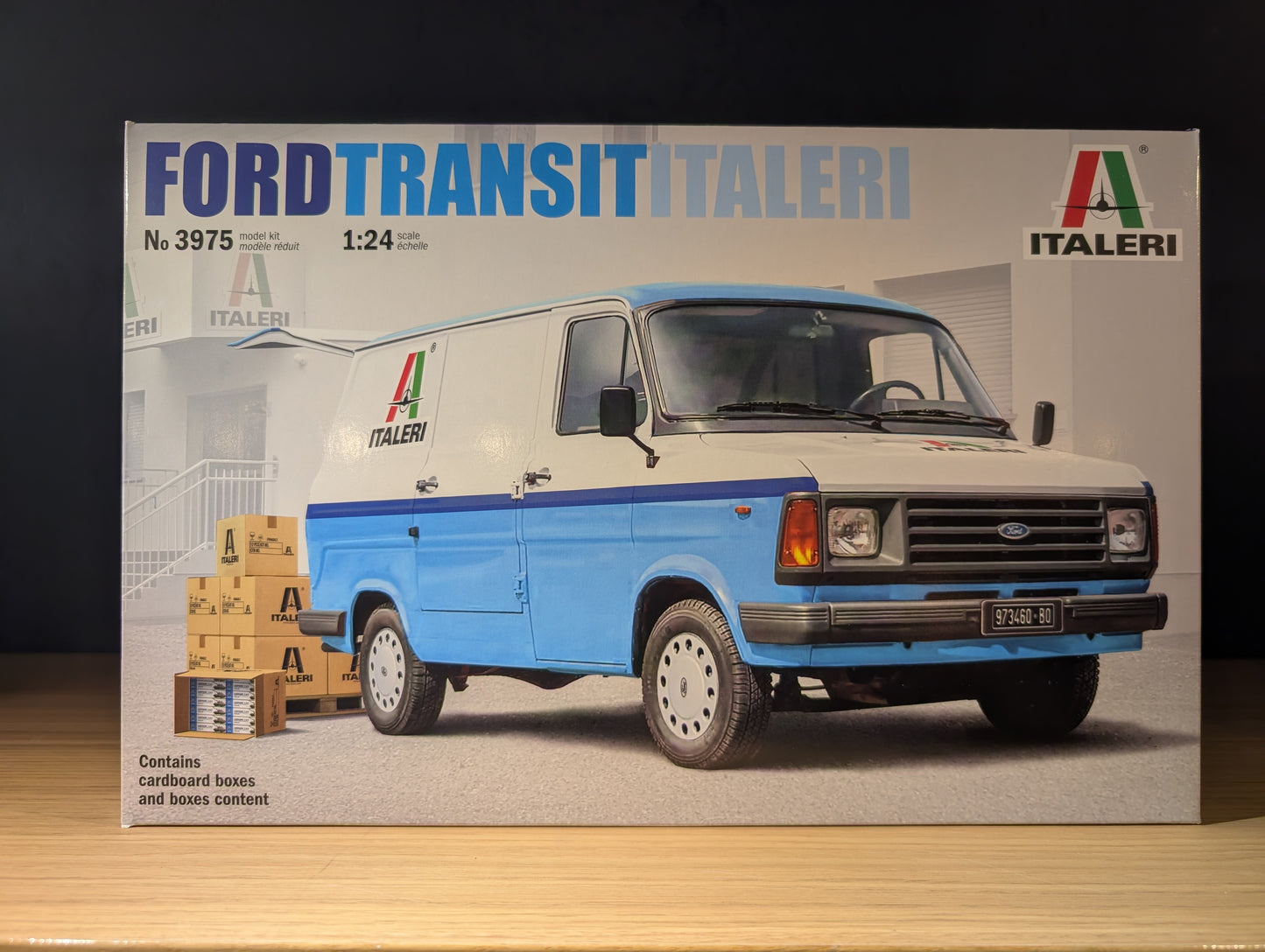 1/24 Italeri - Ford Transit "Italeri" Van 3975