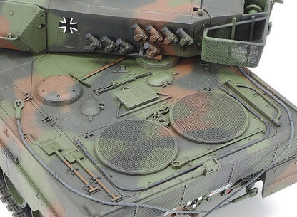 Tamiya 1/35 Military - 1/35 Leopard 2 A6 Main Battle Tank - 35271 - Product Image