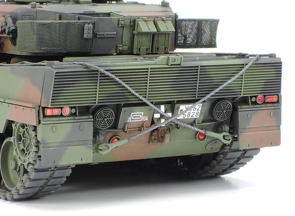 Tamiya 1/35 Military - 1/35 Leopard 2 A6 Main Battle Tank - 35271 - Product Image