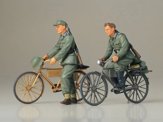 Tamiya 1/35 Military - German Soldiers With Bicycles - 35240 - Product Image