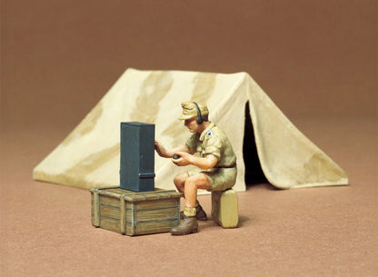 Tamiya 1/35 Military - Tent Set with German Soldier - 35074 - Product Image