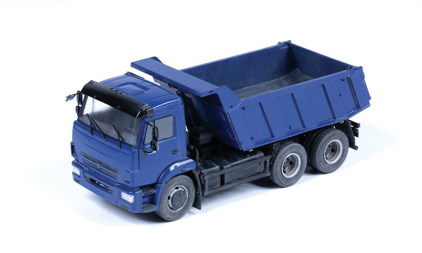 Zvezda 1/43 Vehicles - Kamaz Dump Truck - Z43006 - Product Image