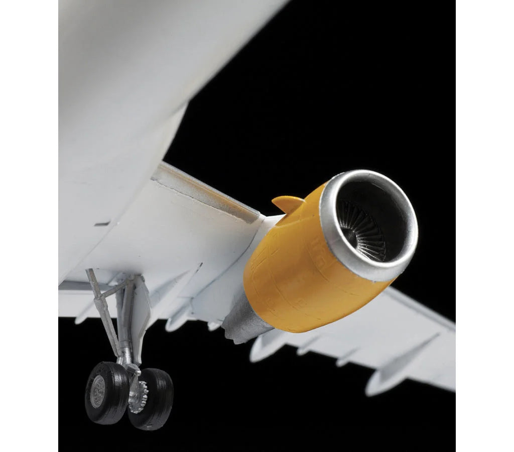 Zvezda Civil Air - 1/144 Airbus A321 Ceo Passenger Plane - Z7040 - Product Image